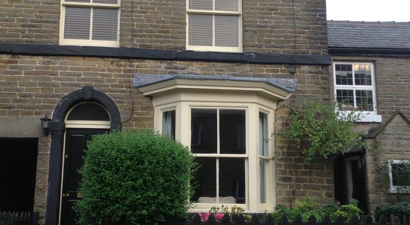 Апартаменты Dharl House