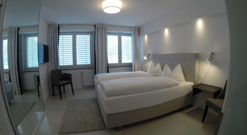 Отель Hotel Six