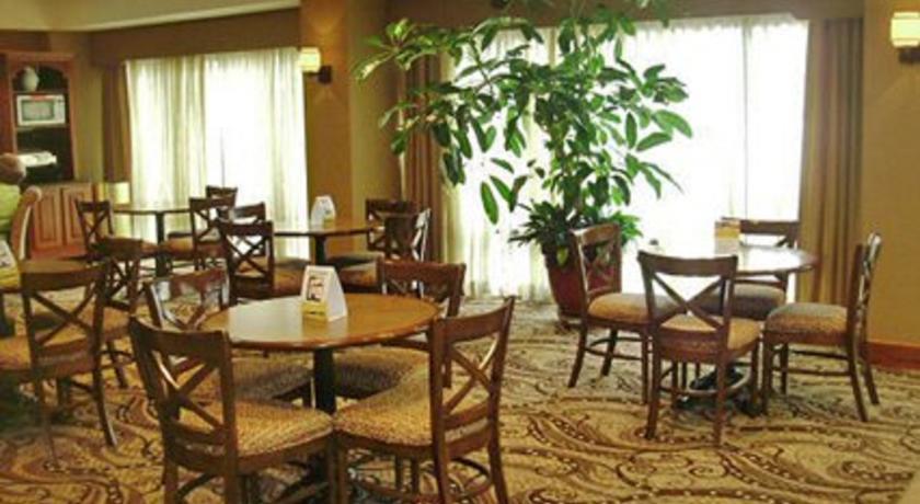 Отель Hampton Inn Union City