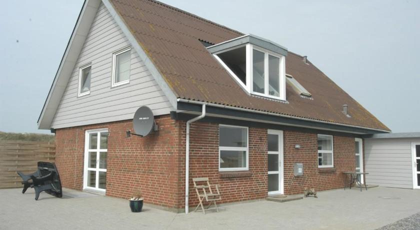 Апартаменты Holiday home Hjelmevej 9