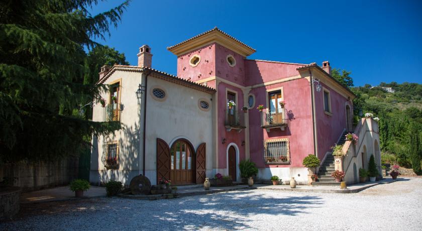 Отель Country House I Tre Tigli