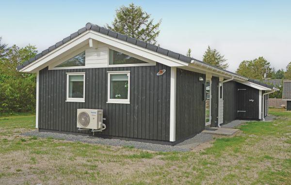Апартаменты Holiday home Henne 42