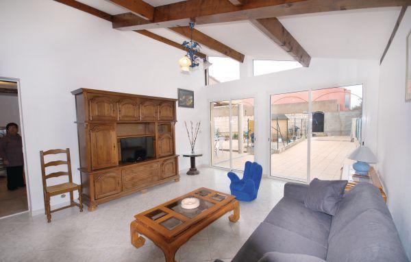 Апартаменты Holiday home Burie I-735