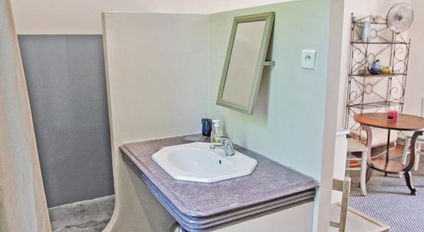 Апартаменты Holiday home Feyzin GH-917