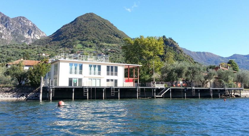 Апартаменты Loft House Lago d Iseo