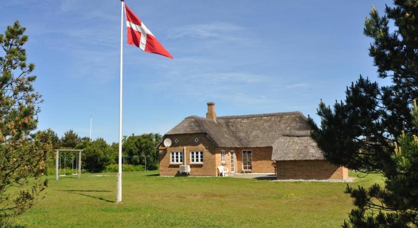 Апартаменты Holiday home Tyttebærvej 17