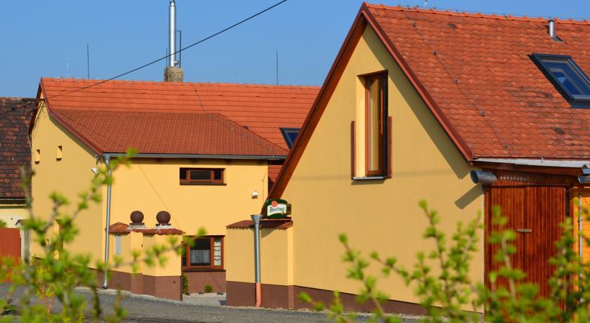 Гостевой дом Penzion Farma Dvorec