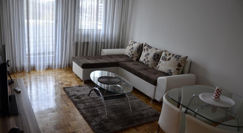 Apartment Arena White