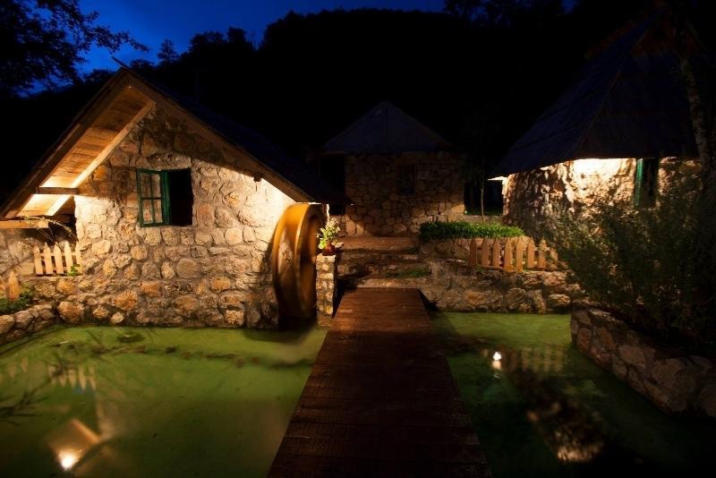 Отель Rafting Camp Tri Vodenice