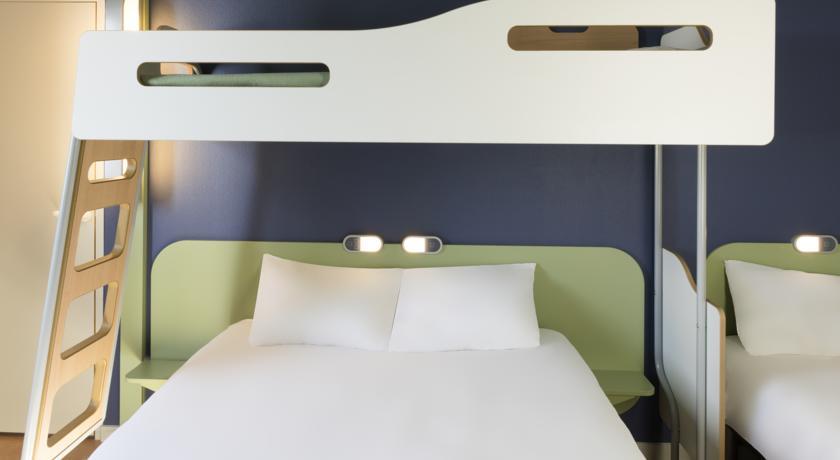 Отель Hotel Ibis Budget Lyon Eurexpo -