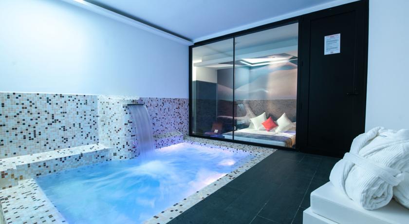 Отель Hotel Loob