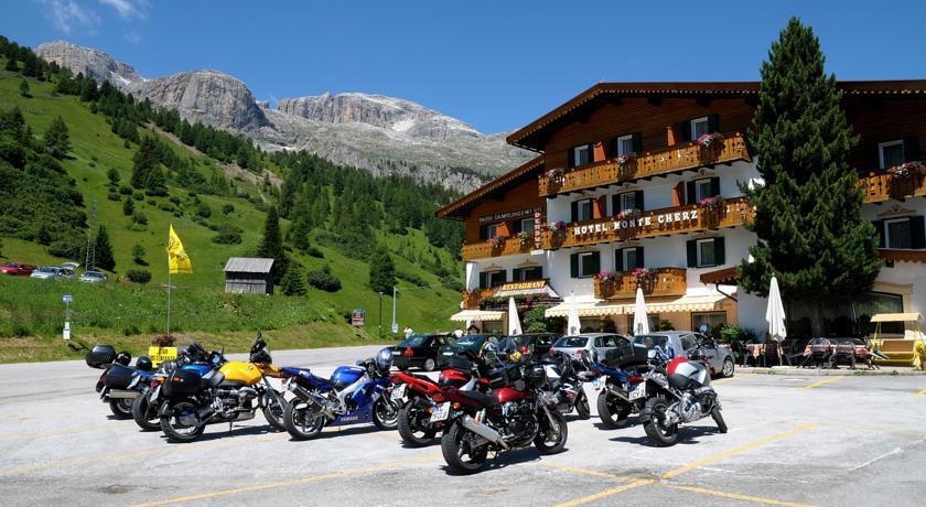 Отель Hotel Monte Cherz