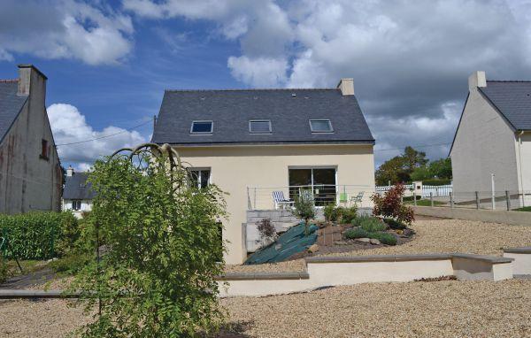Апартаменты Holiday home Poullaouen 51