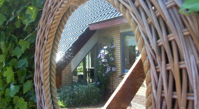 Мини-отель B&B Bed en Brochje Hoogland