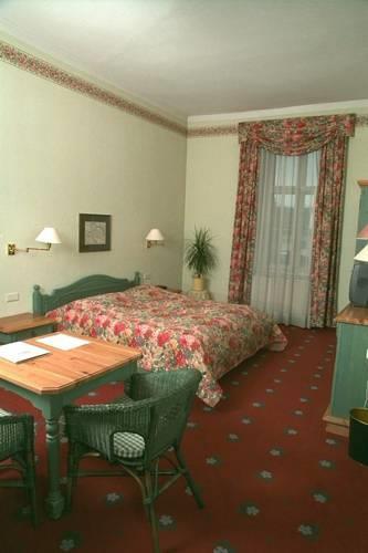 Отель Hotel Waldhör