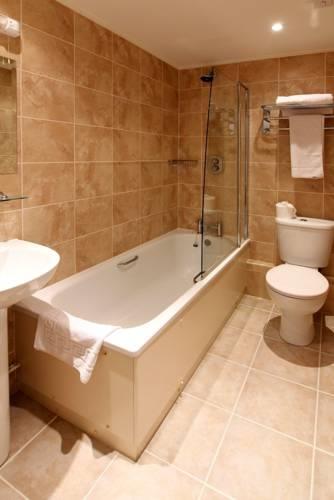 Отель Mercure Wolverhampton Goldthorn Hotel