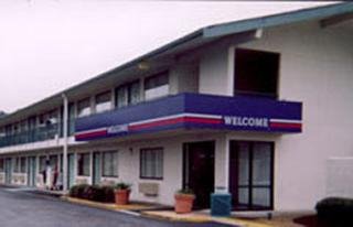 Отель Motel 6 Portland South Lake Oswego Tigard