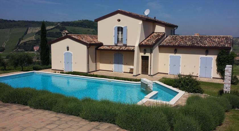 Отель Condé Wine Resort