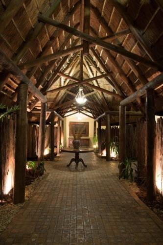 Отель Mpongo Private Game Reserve