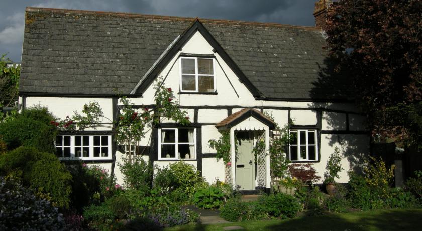 Мини-отель Harrowfields Bed & Breakfast