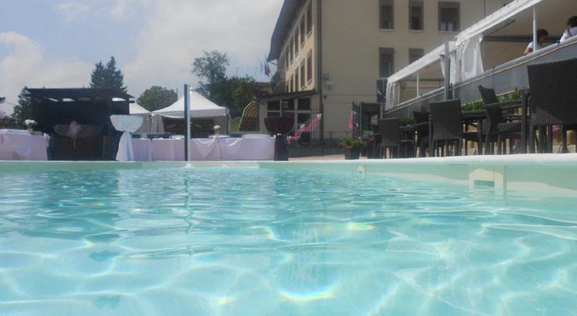 Отель Albergo Ristorante Miramonti Toano