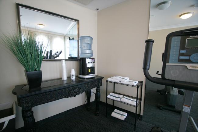 Отель Best Western PLUS Avita Suites