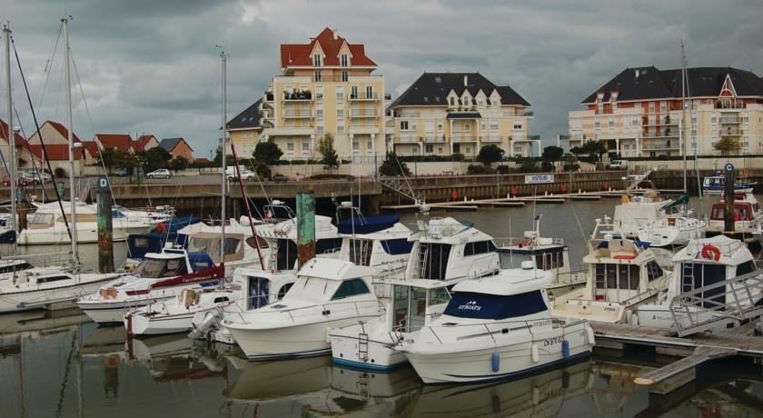 Апартаменты Holiday home Dives sur Mer MN-1161