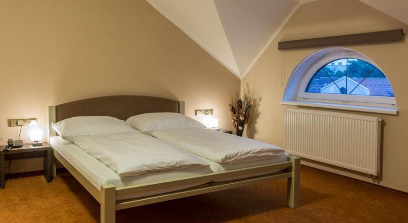 Отель Hotel Lužnice