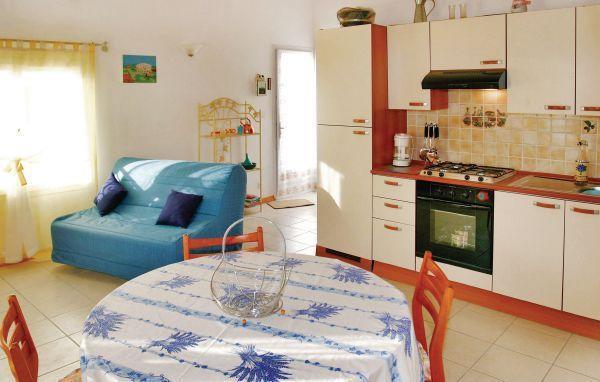 Апартаменты Holiday home Mallemort MN-1018