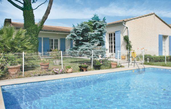 Апартаменты Holiday home Moriéres-Les-Avignon EF-931