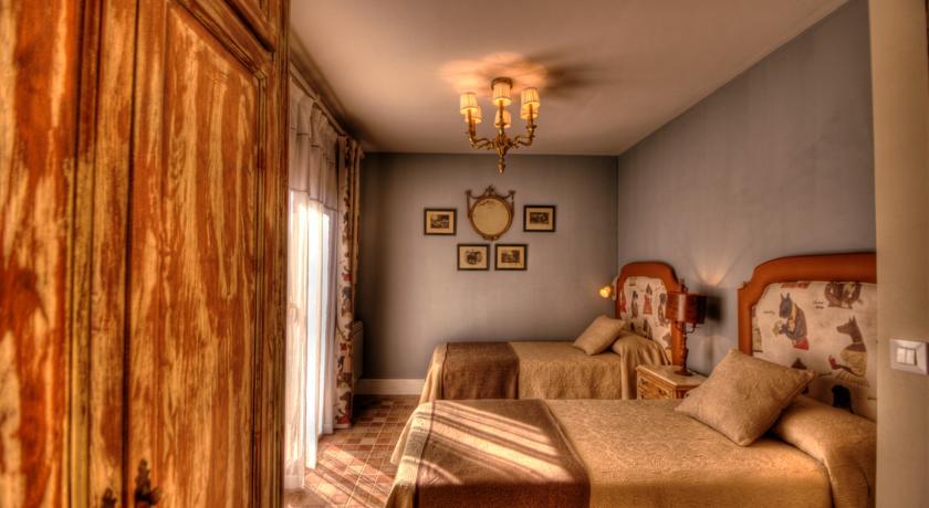 Отель Hotel La Ermita de los Llanos