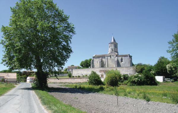 Апартаменты Holiday home Arces sur Gironde AB-1518