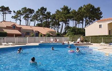 Апартаменты Apartment St. Jean de Monts ST-872