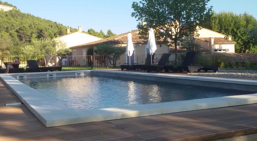 Апартаменты Chateau Perreal