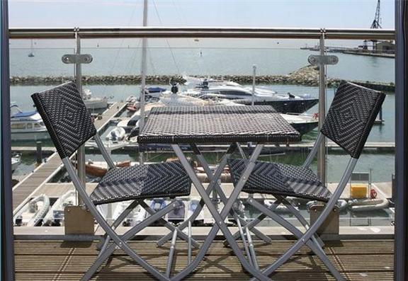 Апартаменты Les Bateaux