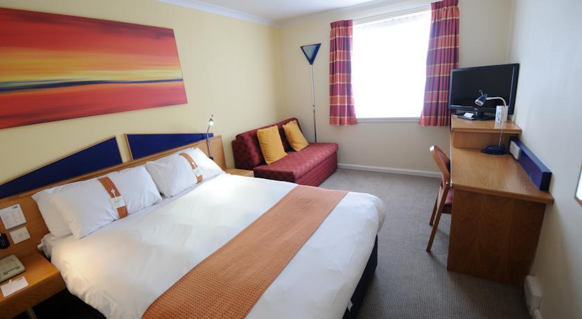 Отель Holiday Inn Express Stirling