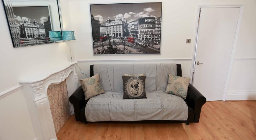 Апартаменты East Croydon Apartment