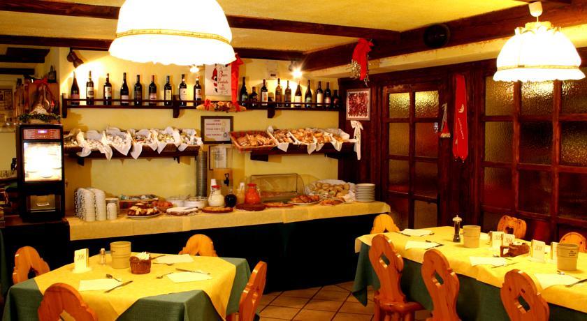 Отель Hotel Chalet des Alpes