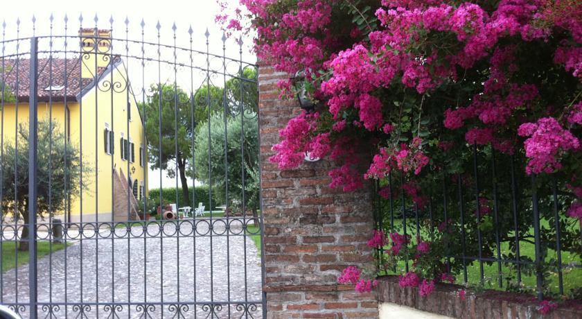 Отель Agriturismo Corte Capiluppia