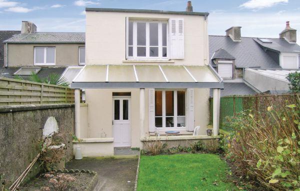 Апартаменты Holiday home Saint Vaast la Hougue OP-1134