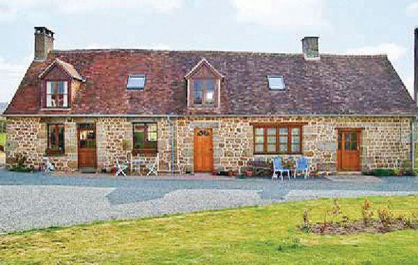 Апартаменты Holiday home Magny le Desert CD-1088