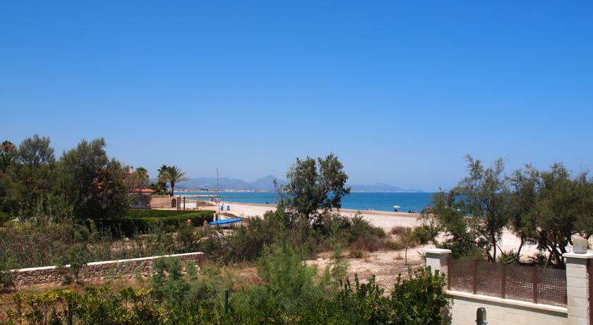 Апартаменты Portelles del Mar