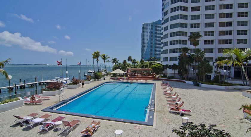 Four Ambassadors Suites Hotel