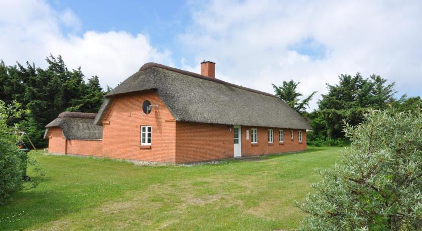 Апартаменты Holiday home Blabærvej 6 VedersO Klit