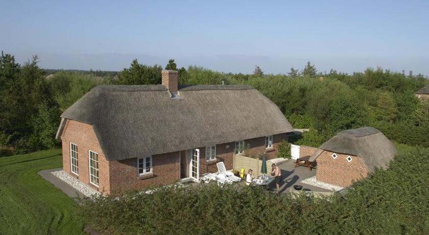 Апартаменты Holiday home Grævlingevej Ulfborg