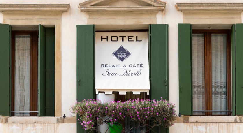 Отель Hotel Relais San Nicolò
