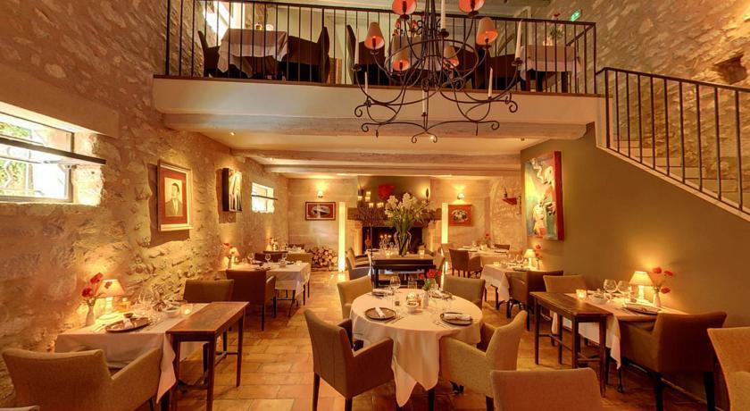 Отель Auberge de la Reine Jeanne