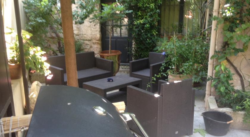 Апартаменты Le Patio des Alpilles