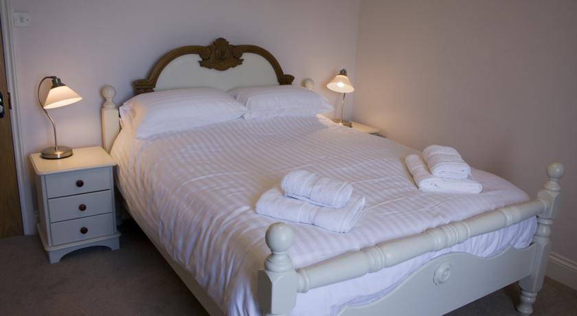 Мини-отель Middlemoor House B&B
