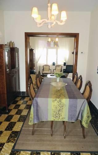 Апартаменты Holiday home Gouden-Hoofdstraat K-512